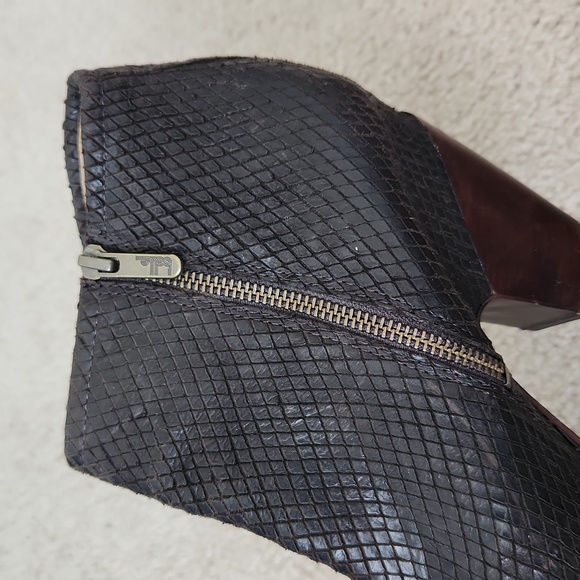 Sigerson Morrison 'Snakeskin' booties - Picture 7 of 8